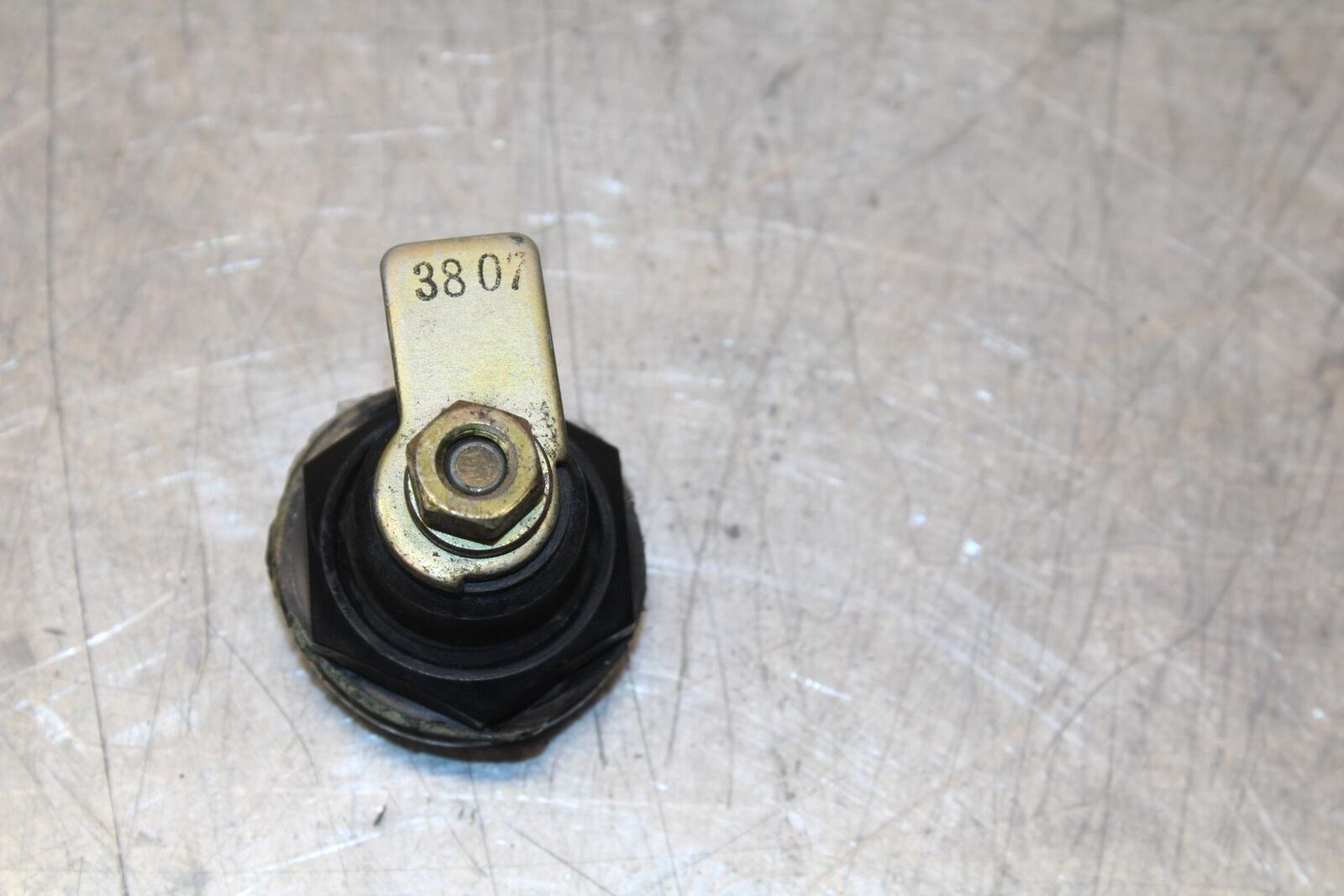 2004 Suzuki Intruder 1500 VL1500 IGNITION LOCK SET W/ GAS CAP, SEAT LOCK  BB573