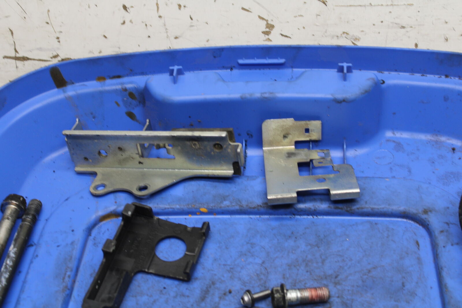 12-13 KAWASAKI Z1000 MOUNTING BOLTS HARDWARE MOTOR SCREWS BB743