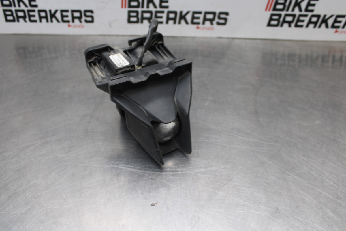 22-25 YAMAHA YZF R7 FRONT HEADLIGHT HEAD LIGHT LAMP BB769