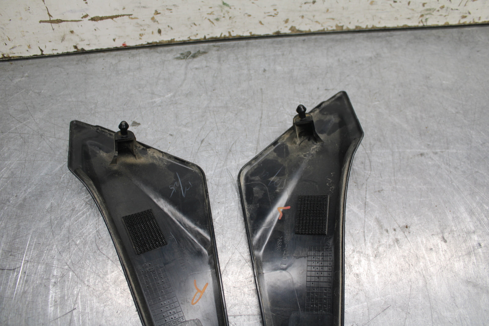 13 SUZUKI GSXR750 RIGHT LEFT GAS FUEL TANK PANELS COVERS TRIM SET COWLS BB110