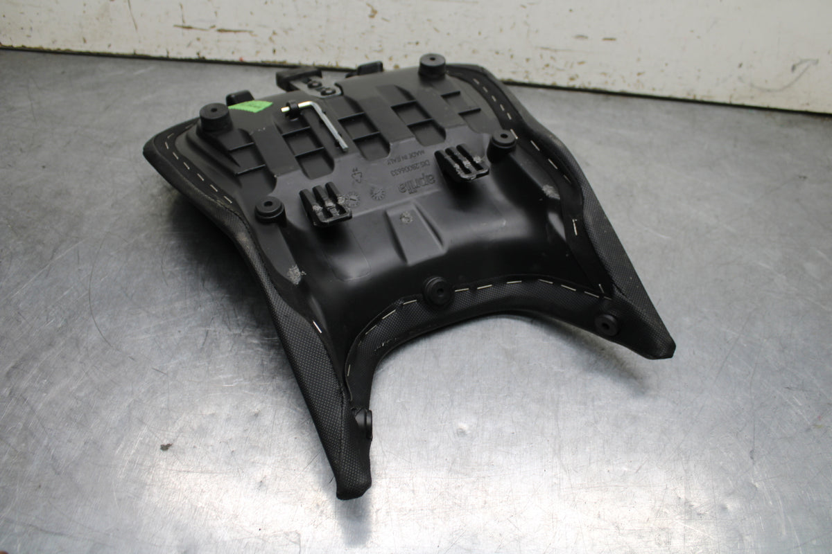 21-24 APRILIA TUONO 660 FACTORY FRONT DRIVERS SEAT PAD SADDLE PILLION BB733