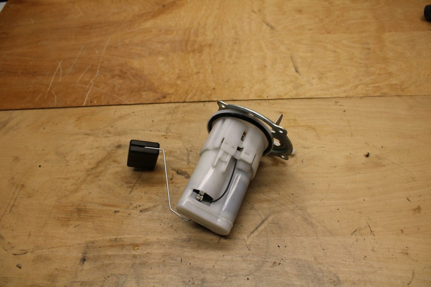 18-21 YAMAHA XSR700 FUEL PUMP GAS PETROL SENDER UNIT BB323