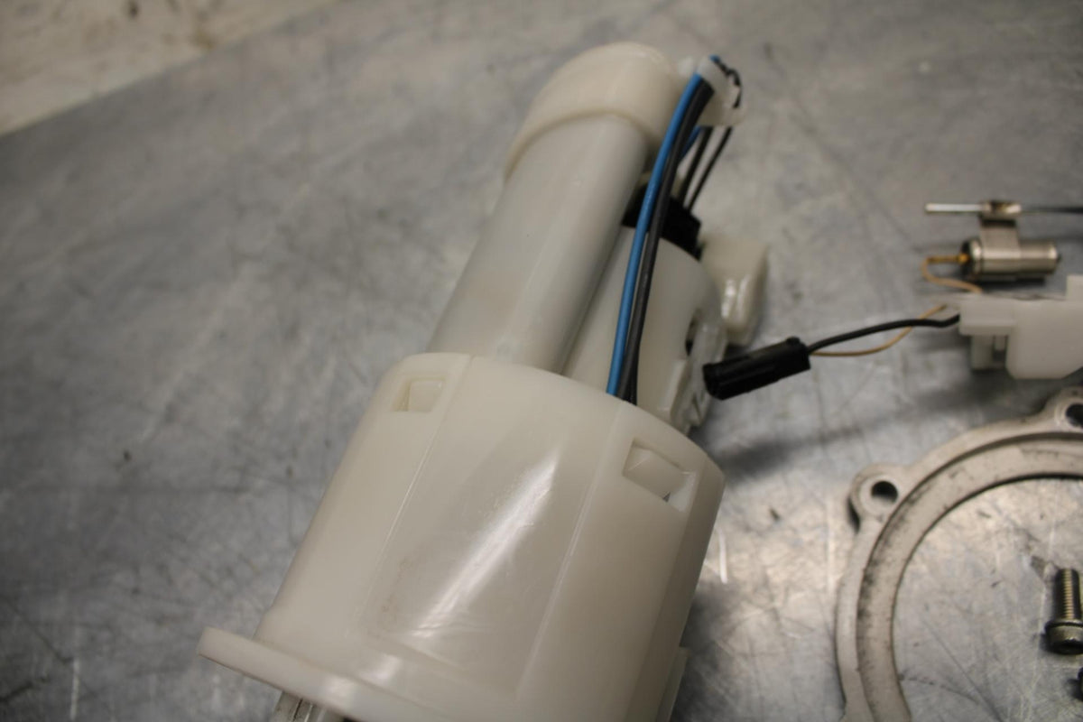 09-14 YAMAHA YZF R1 FUEL PUMP GAS PETROL SENDER UNIT 14B-13907-20-00 BB471