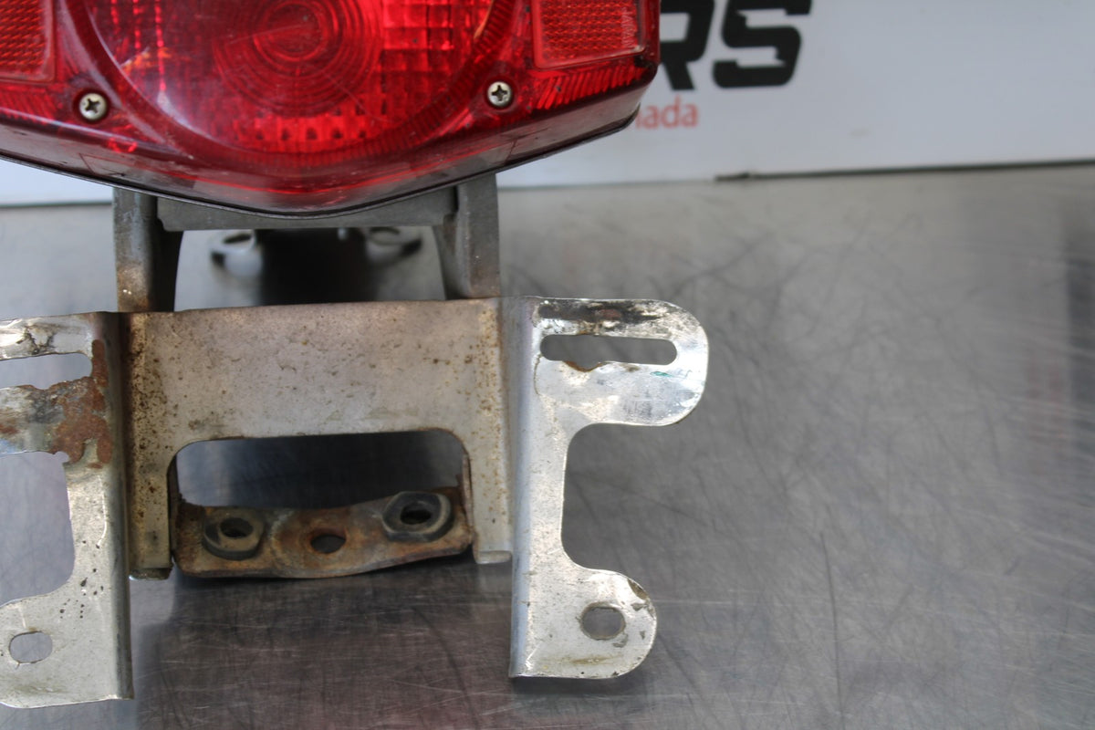 76-77 HONDA GOLDWING 1000 TAILLIGHT REAR TAIL BRAKE LIGHT BB171