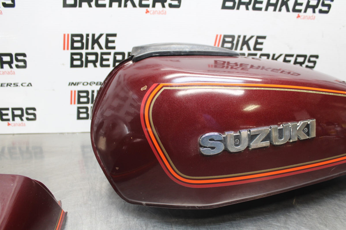 77 SUZUKI GS750 GAS TANK SIDE TAIL COWL COVER 44110-45000-13L BB779