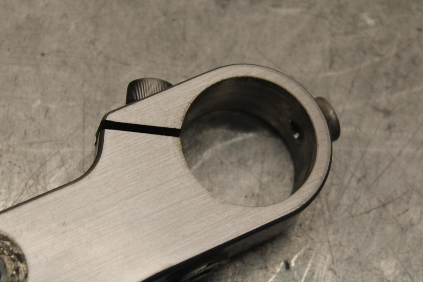 2005 Kawasaki Vulcan 1600 VN1600D Nomad FORKS UPPER TRIPLE TREE CLAMP BB556