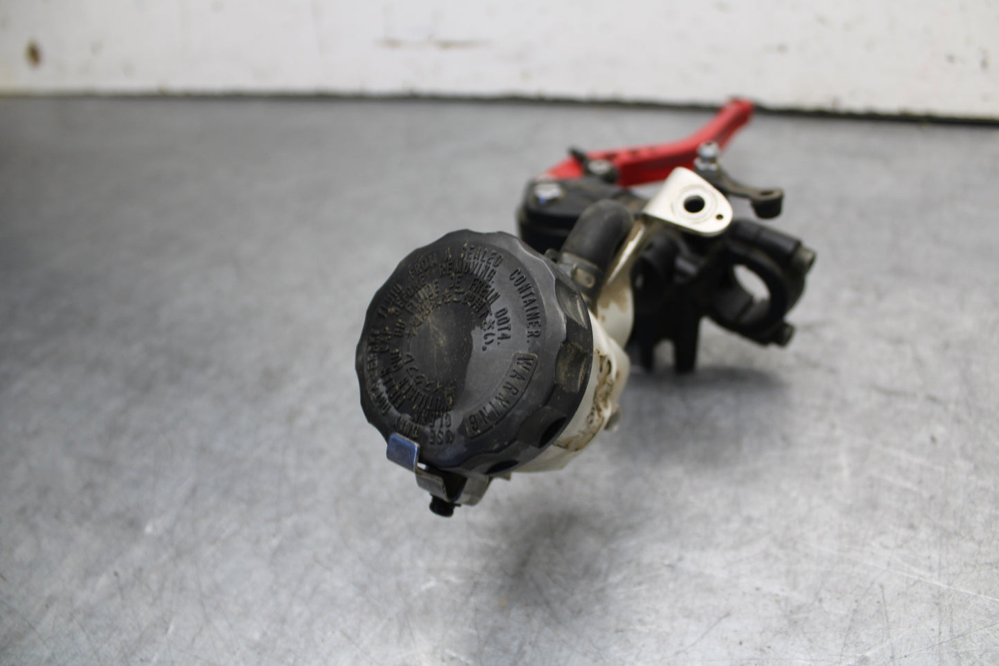 09-11 TRIUMPH DAYTONA 675 FRONT BRAKE MASTER CYLINDER w/ LEVER BB652