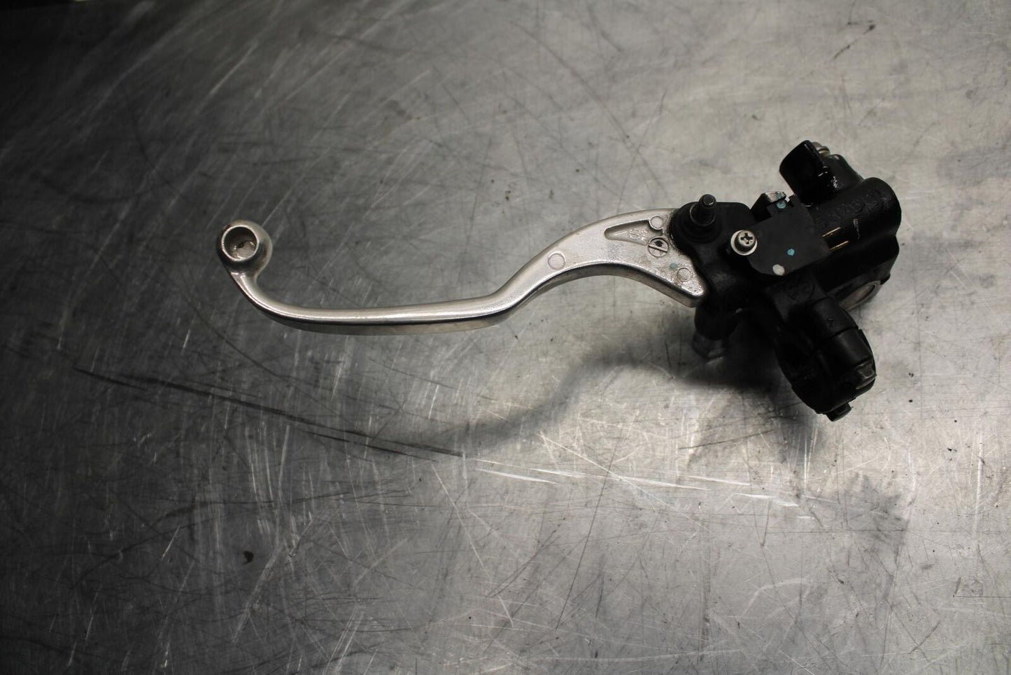 17 KAWASAKI VERSYS-X 300 FRONT BRAKE MASTER CYLINDER w/ LEVER BB504