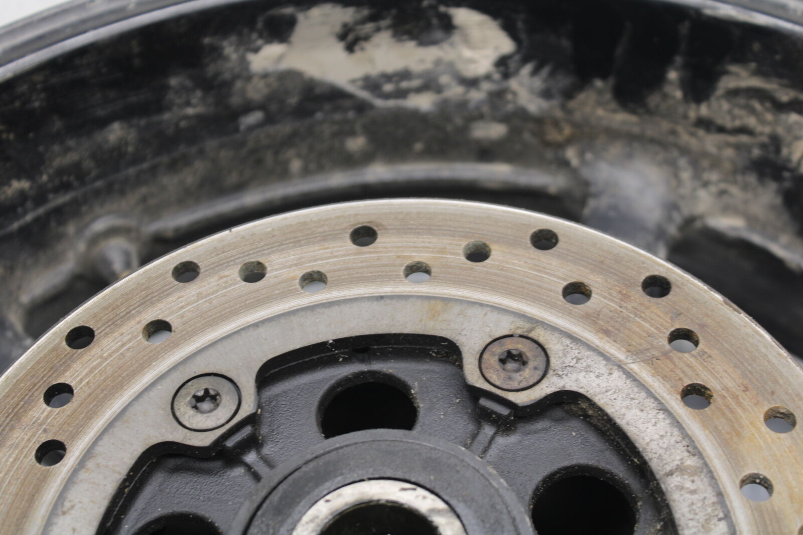 06-07 YAMAHA YZF R6 REAR WHEEL BACK RIM AND ROTOR BB742