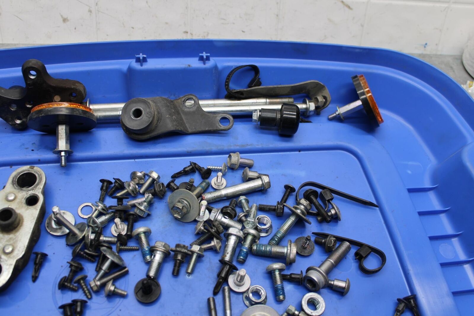 2015 Suzuki GSXR750 MISCELLANEOUS MOUNTING BOLTS HARDWARE MOTOR SCREWS BB595