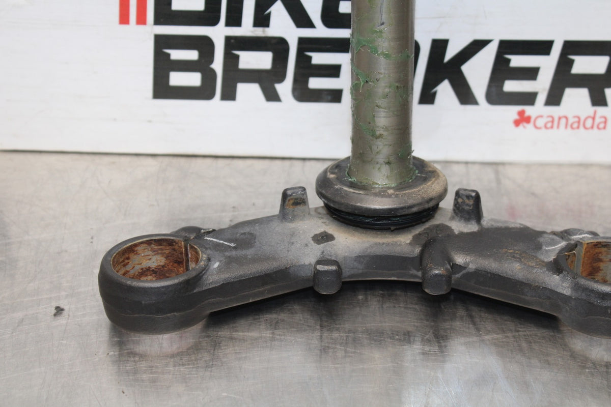 09 KAWASAKI NINJA 250R FRONT FORKS CLAMP LOWER TRIPLE TREE STEM BB824