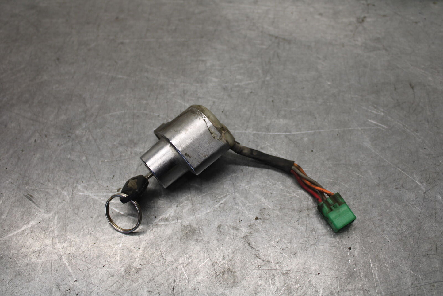 05-09 SUZUKI BOULEVARD C90 IGNITION LOCK W KEY BB692