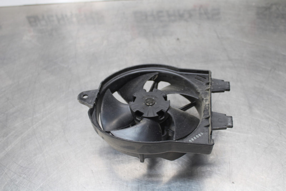 20-23 BMW F900R ENGINE RADIATOR COOLING FAN BB923