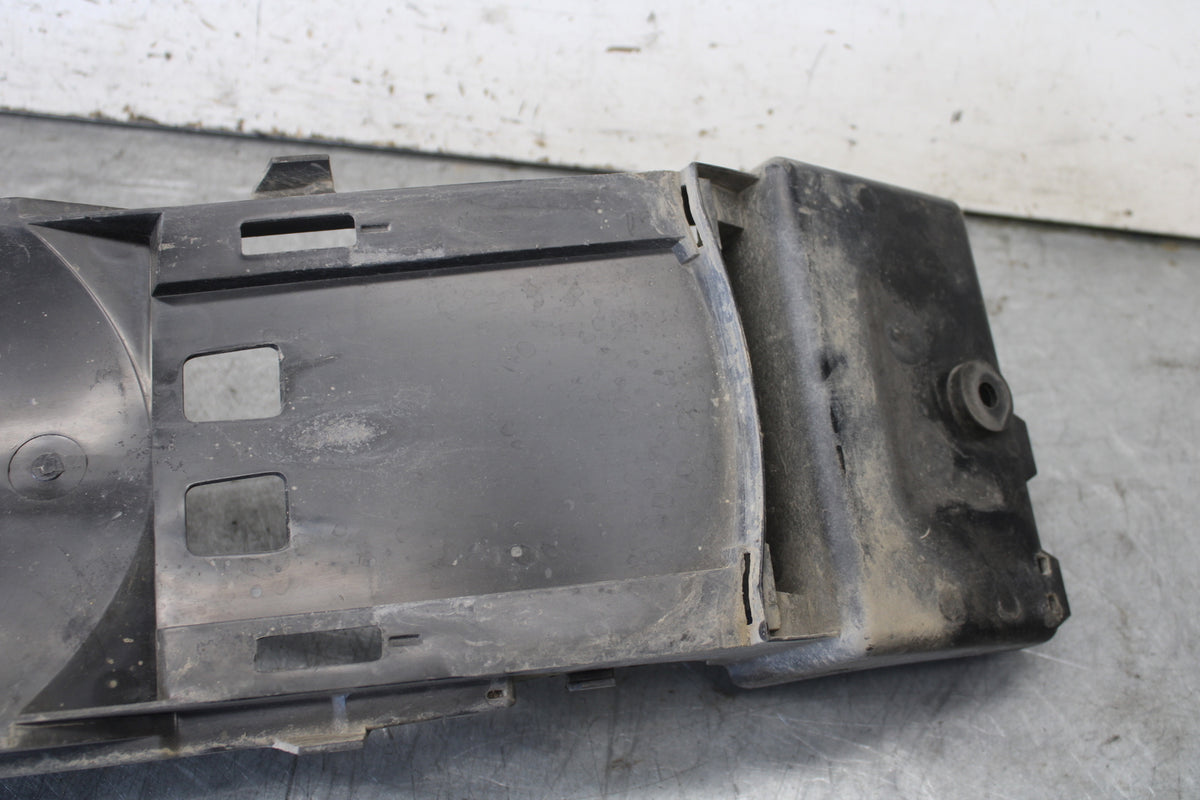 06-07 SUZUKI GSXR 600 REAR BACK TAIL UNDERTAIL BATTERY TRAY PLASTIC BB694