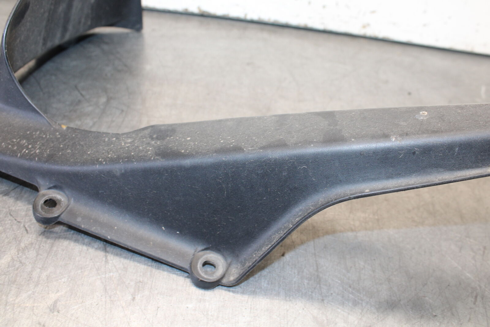 12-17 KAWASAKI ER-6N Z650 REAR BACK DRIVE CHAIN GUARD COVER SHIELD BB709