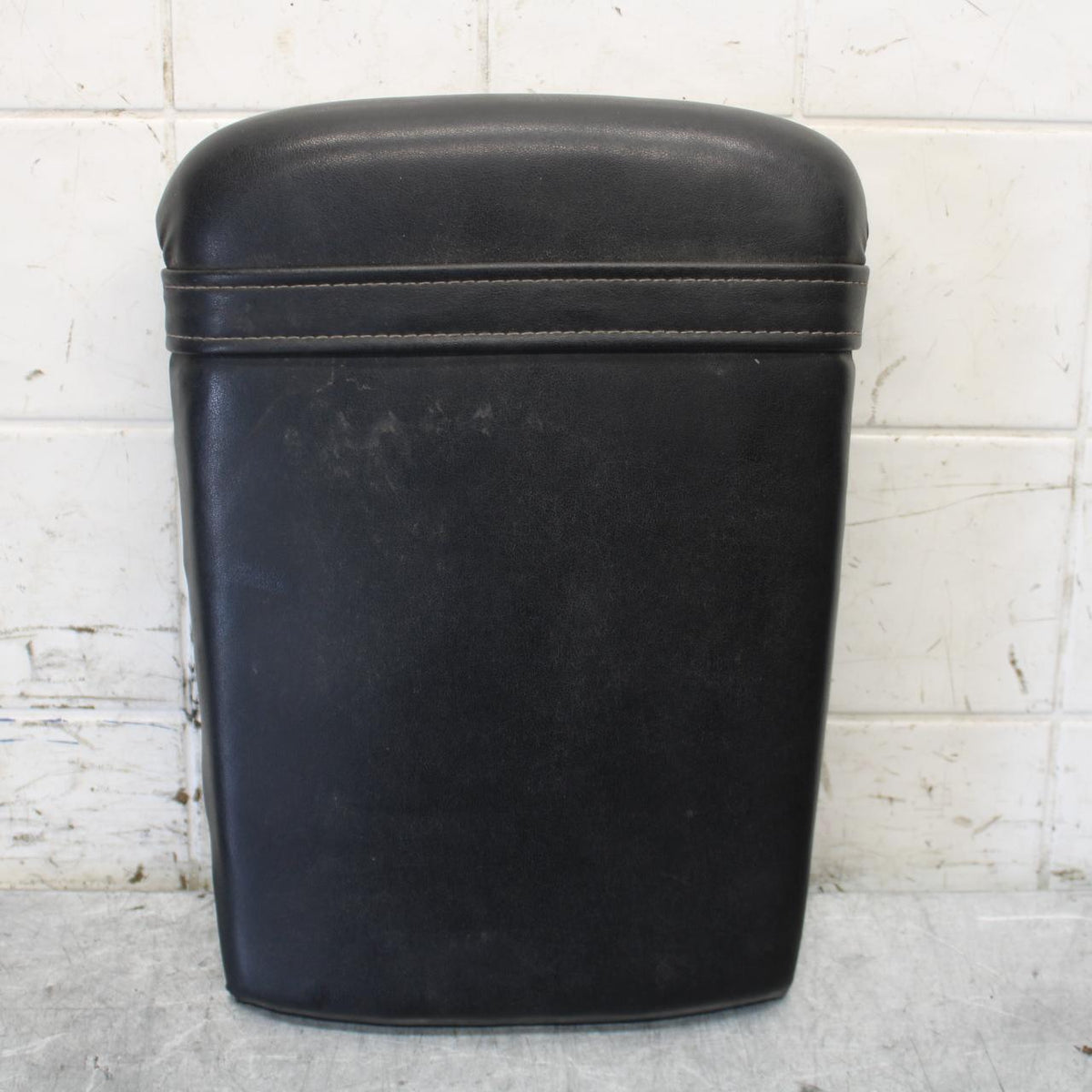 1998 Yamaha YZF R1 REAR BACK PASSENGER TANDEM SEAT PAD SADDLE PILLION BB53