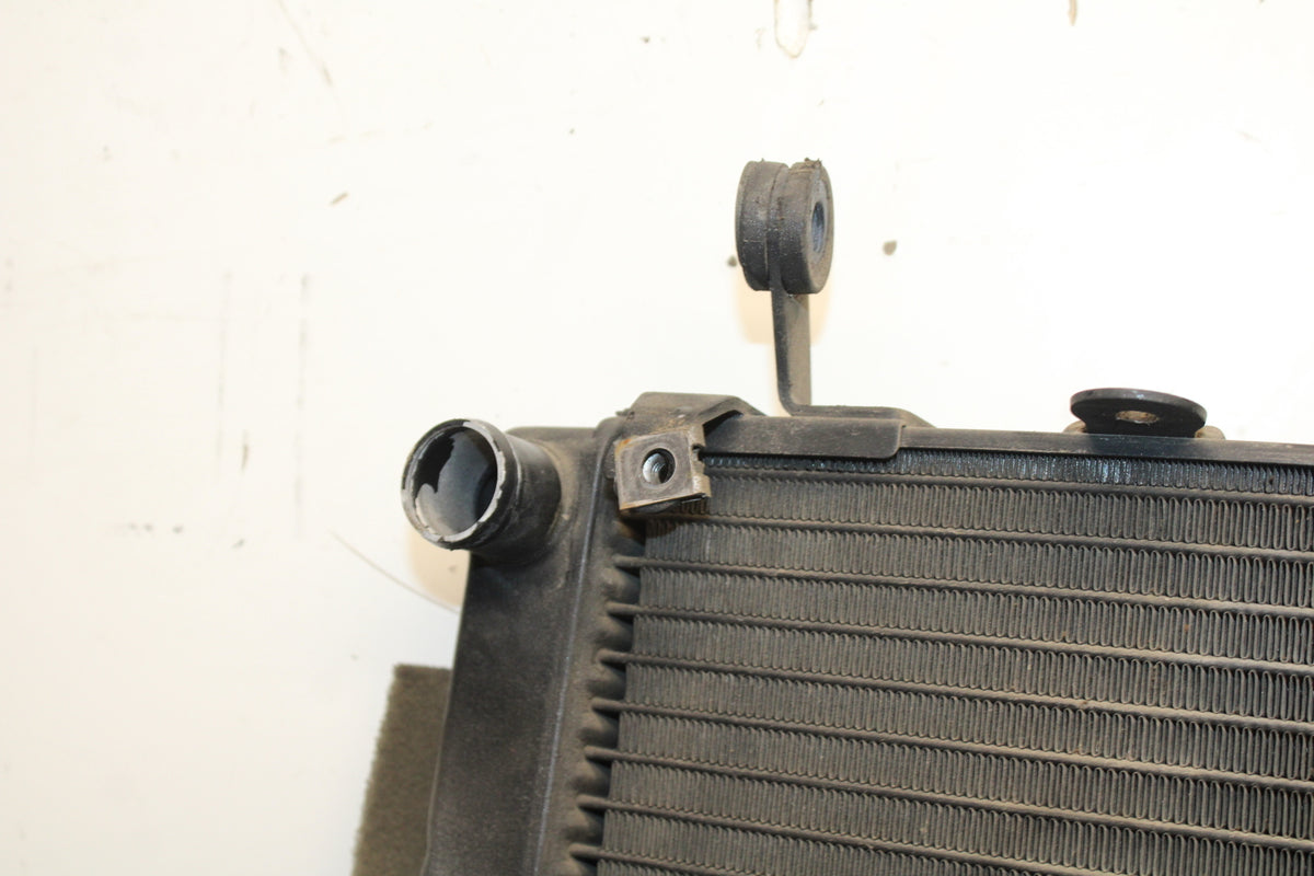 03-05 YAMAHA YZF R6  ENGINE RADIATOR MOTOR COOLER COOLING RADIATER BB751