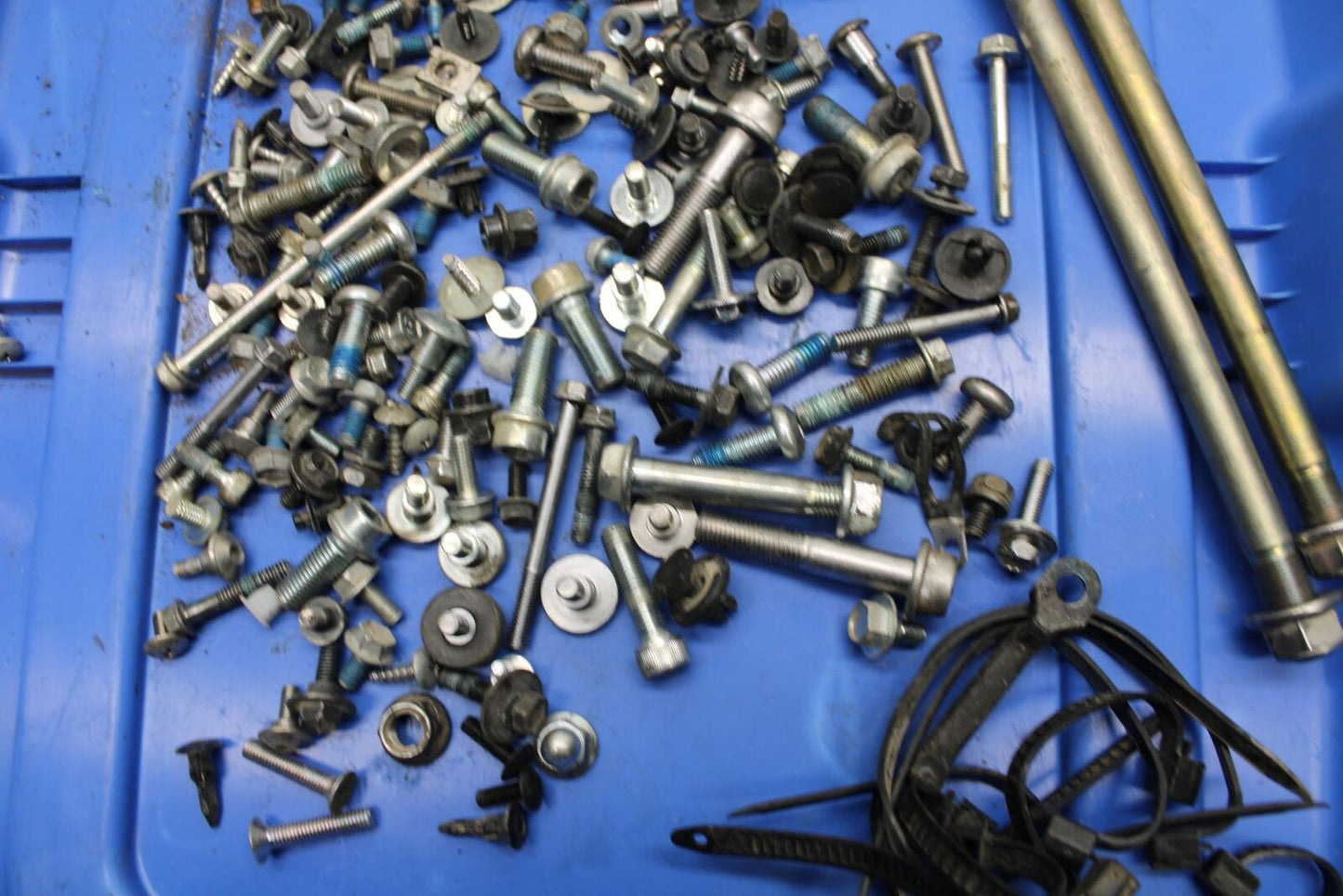 09-16 SUZUKI GSXR1000 MISCELLANEOUS MOUNTING BOLTS HARDWARE SCREWS BB642