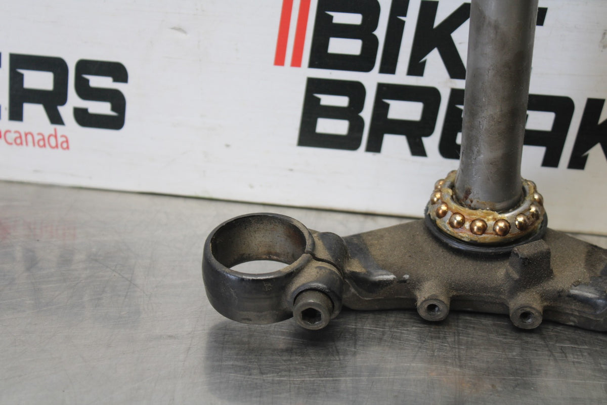 84 HONDA INTERCEPTOR 1000 VF1000F FRONT FORKS CLAMP LOWER TRIPLE TREE STEM BB878