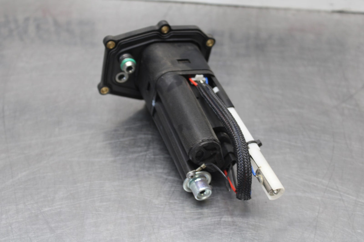 16 DUCATI 959 PANIGALE FUEL PUMP GAS PETROL SENDER UNIT BB912