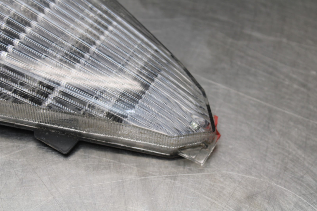 08-16 YAMAHA YZF R6 REAR TAIL TAILLIGHT BACK BRAKE LIGHT BB856
