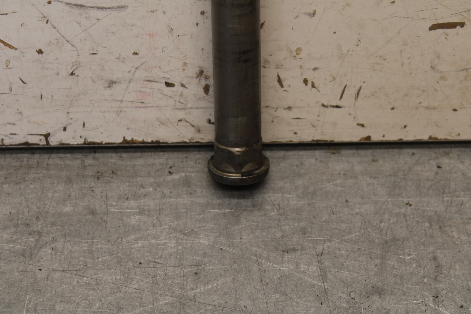 09-12 KAWASAKI NINJA ZX6R ZX600R REAR BACK SWINGARM BOLT SUSPENSION AXLE BB656