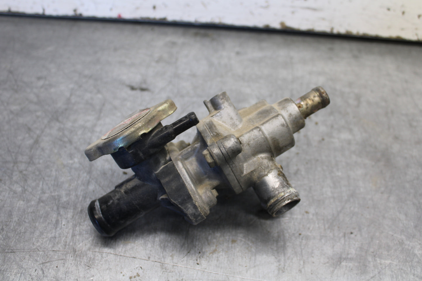 02-04 HONDA VTX1800S THERMOSTAT W HOUSING ASSEMBLY BB712
