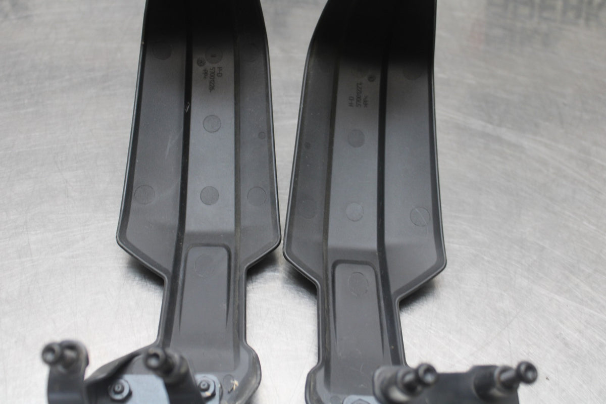 22 HARLEY-DAVIDSON PAN AMERICA 1250 HAND GUARD COVER SHIELD SET PAIR BB910