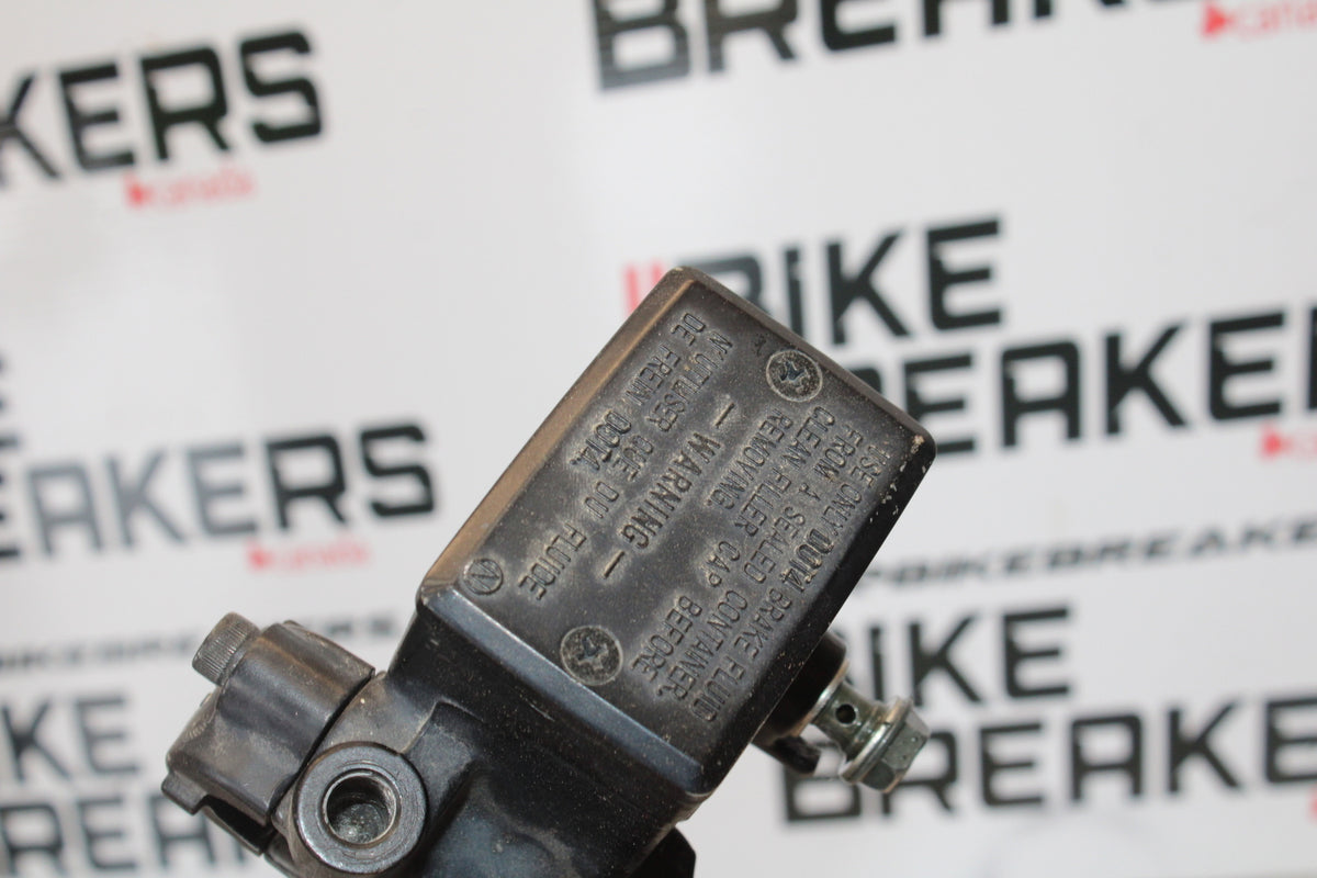 03-06 KAWASAKI Z1000 FRONT BRAKE MASTER CYLINDER w/ LEVER BB164