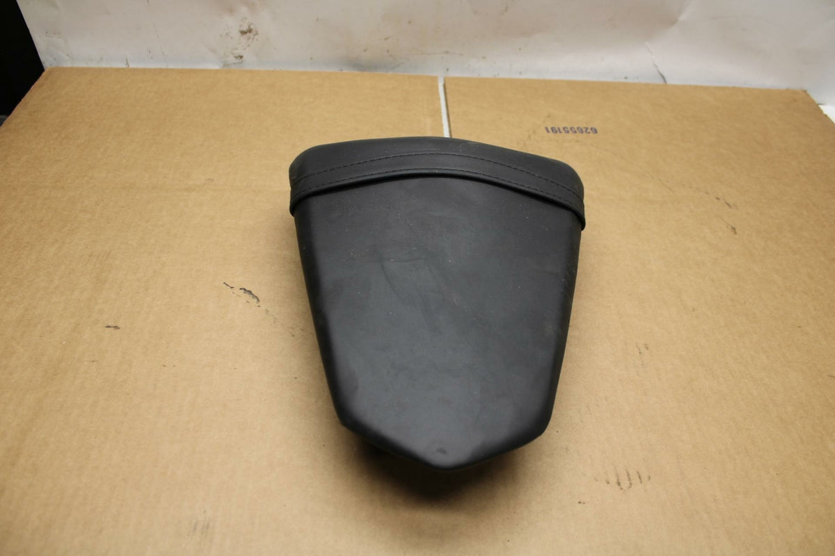 19-21 YAMAHA YZF R3 REAR BACK PASSENGER TANDEM SEAT PAD SADDLE PILLION BB378