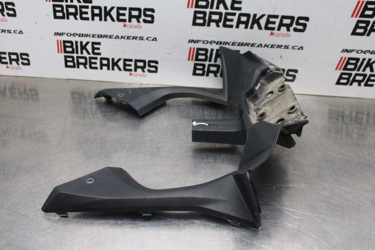 13 KAWASAKI NINJA 650 EX650F ABS INNER FRONT CENTER COWL FAIRING BB828