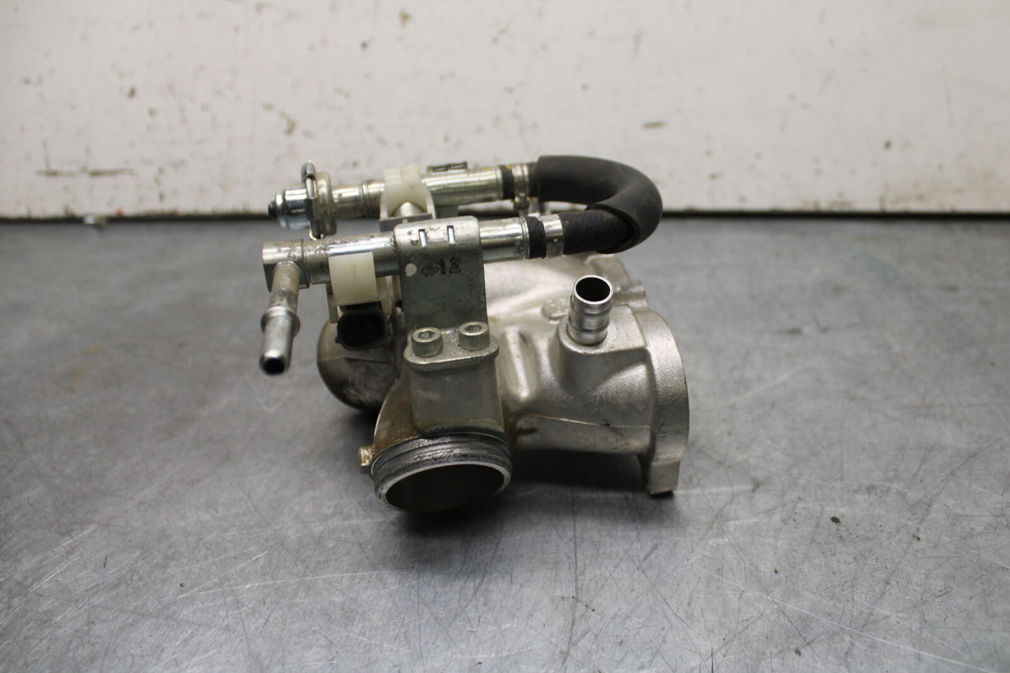 14-15 YAMAHA V STAR 1300 XVS1300CT TOURER AIR INTAKE MANIFOLD BB722