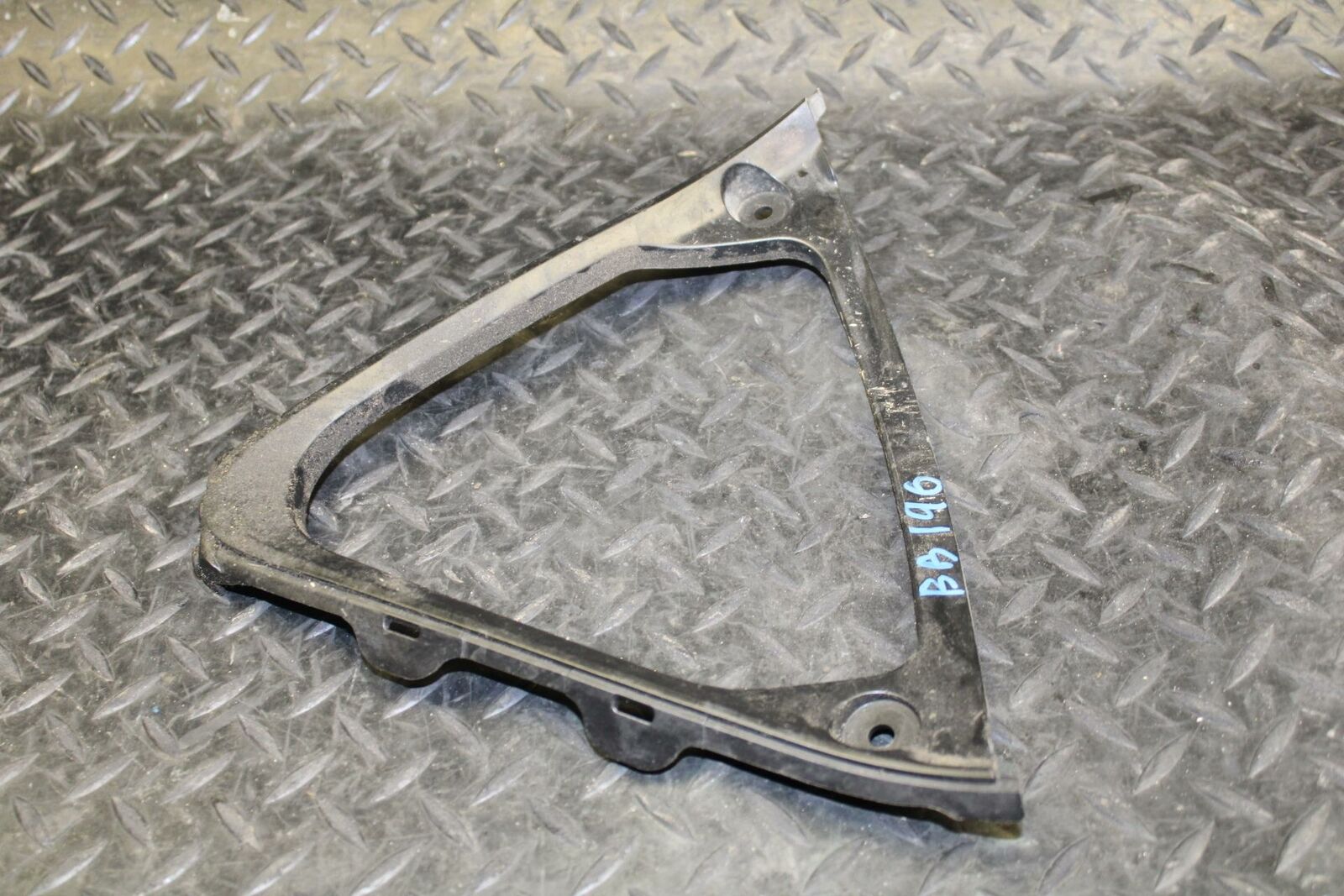 10 SUZUKI GSXR750 FRONT LOWER INNER EXHAUST V FAIRING COWL GUARD BB190