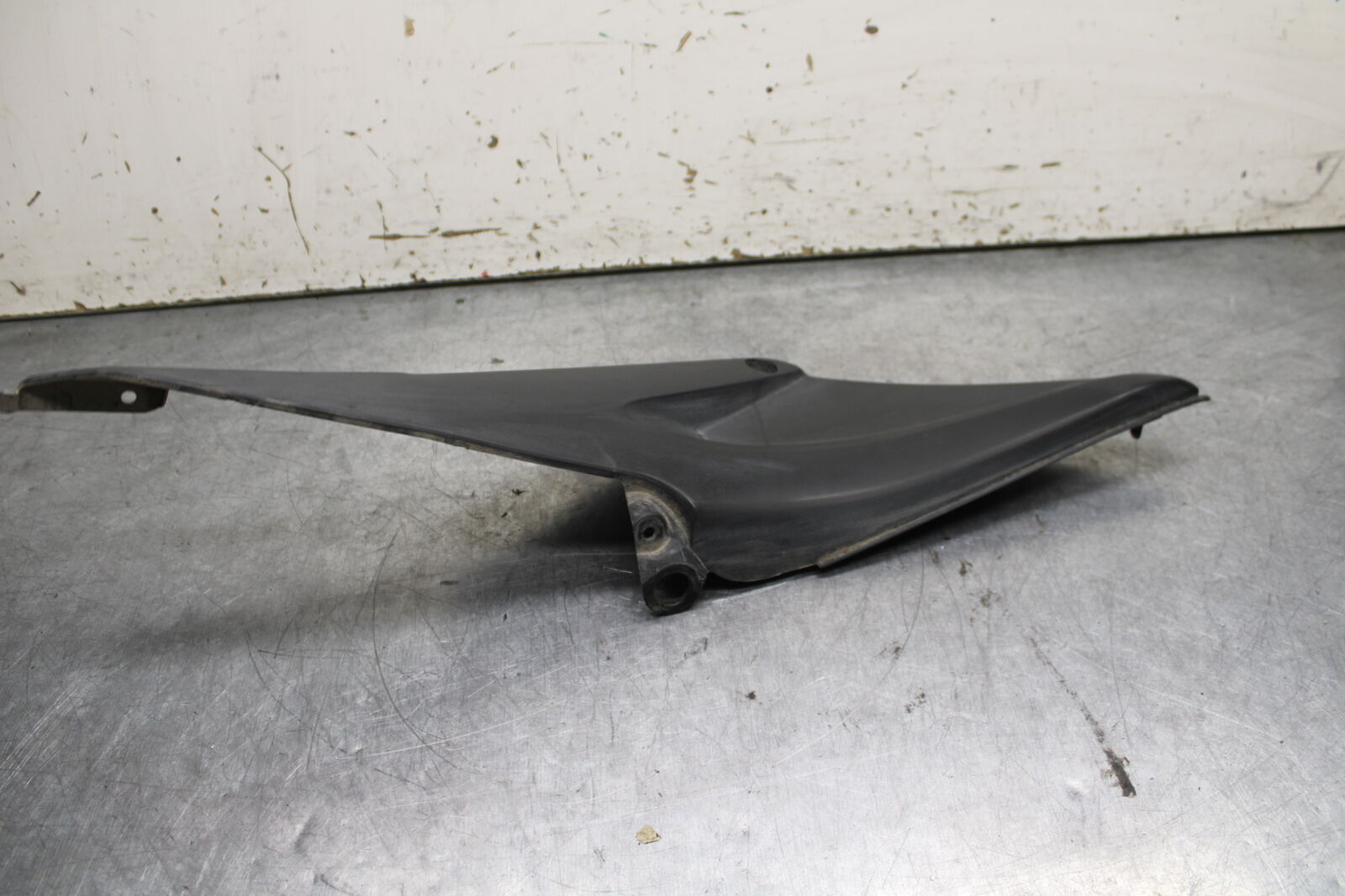 05-06 HONDA CBR600RR LEFT FRONT SIDE SEAT SADDLE PANEL TRIM COWL FAIRING BB739