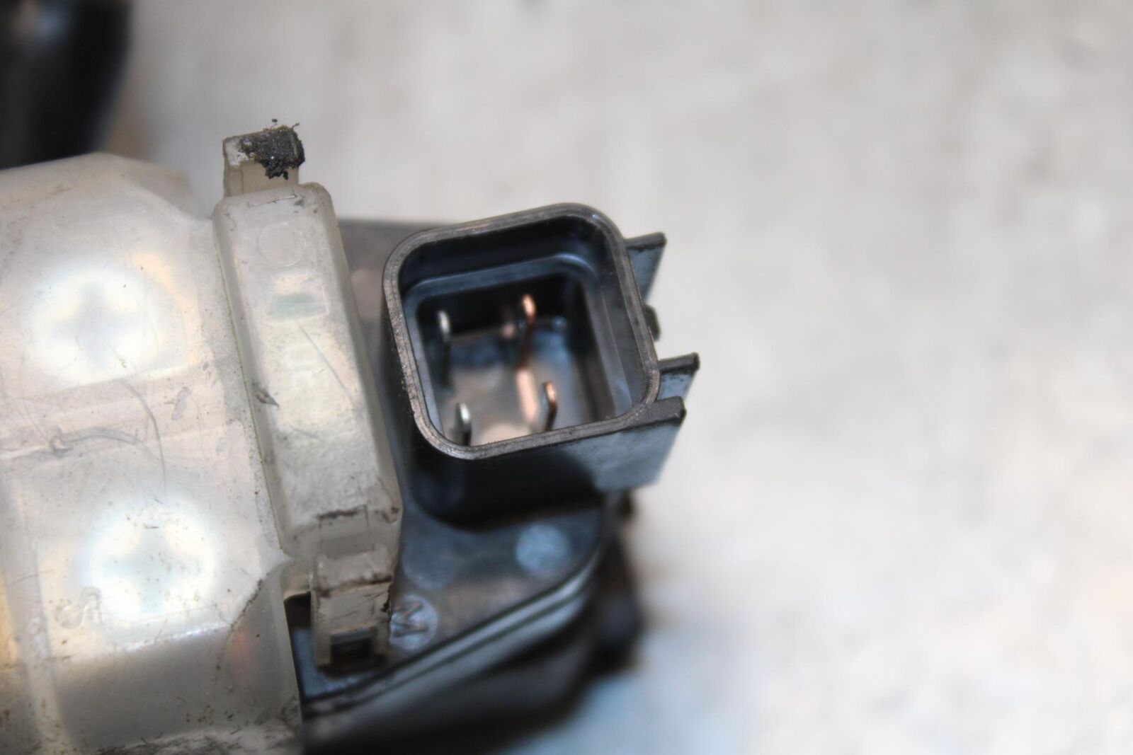 2011 Suzuki GSXR1000 ENGINE STARTER RELAY STARTING MOTOR SWITCH 31800-41G10 BB96