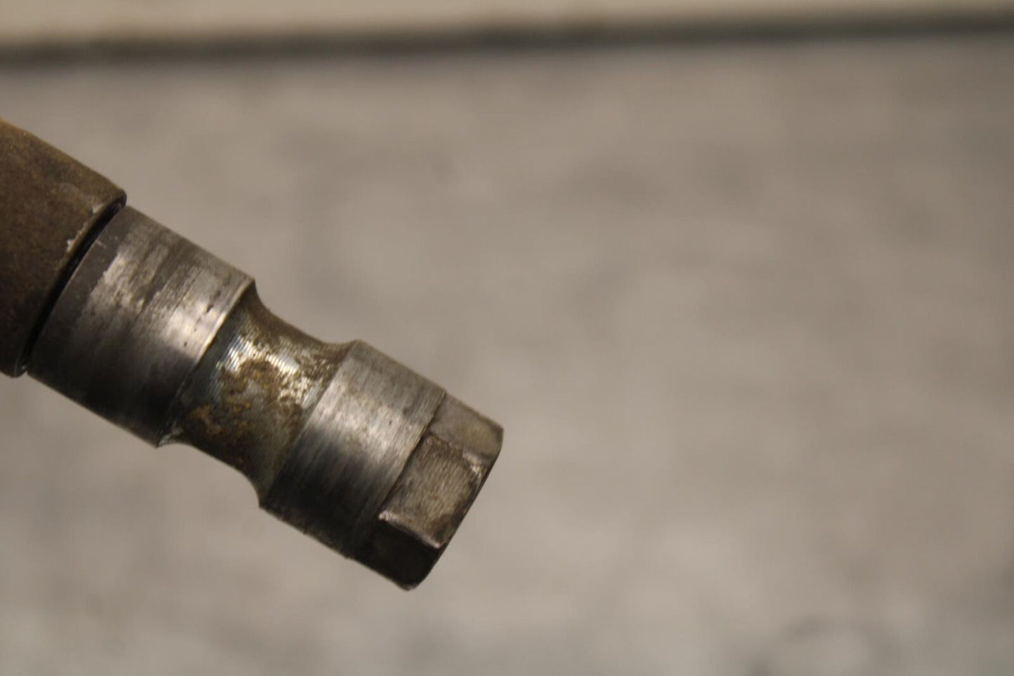 1983 Honda V45 Magna VF750C FRONT WHEEL RIM AXLE PIVOT BOLT 44301-461-770 BB91