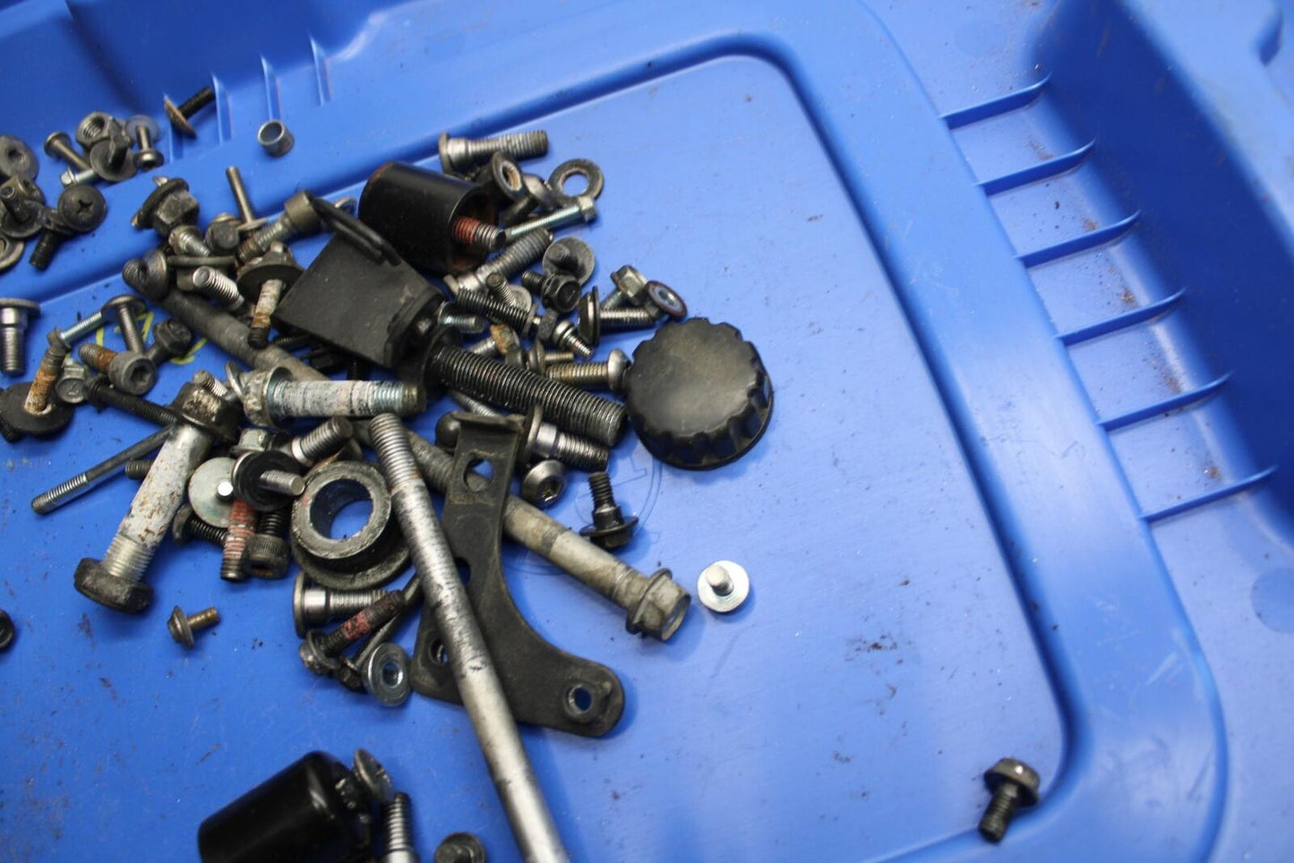 08-12 KAWASAKI NINJA 250R EX250J LEFTOVER MOUNTING BOLTS HARDWARE  SCREWS BB496