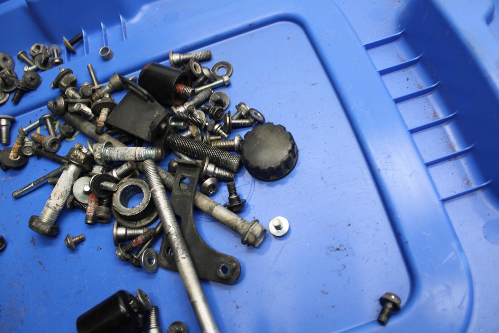 08-12 KAWASAKI NINJA 250R EX250J LEFTOVER MOUNTING BOLTS HARDWARE  SCREWS BB496