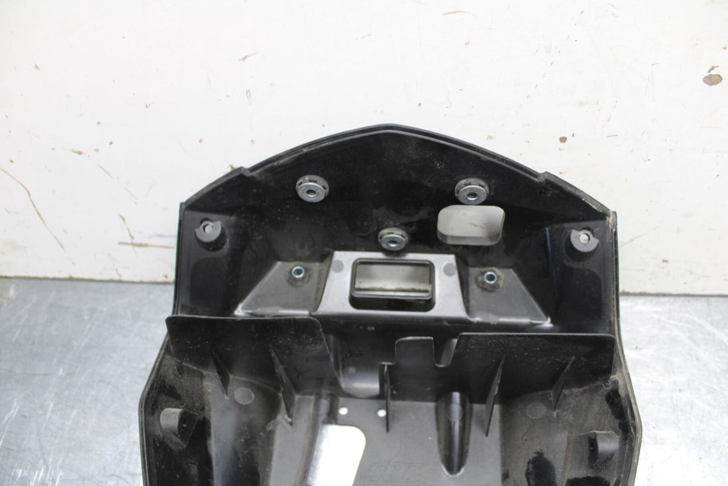 16-18 KTM 690 DUKE UPPER FAIRING MIRROR GAUGES STAY BRACKET BB631