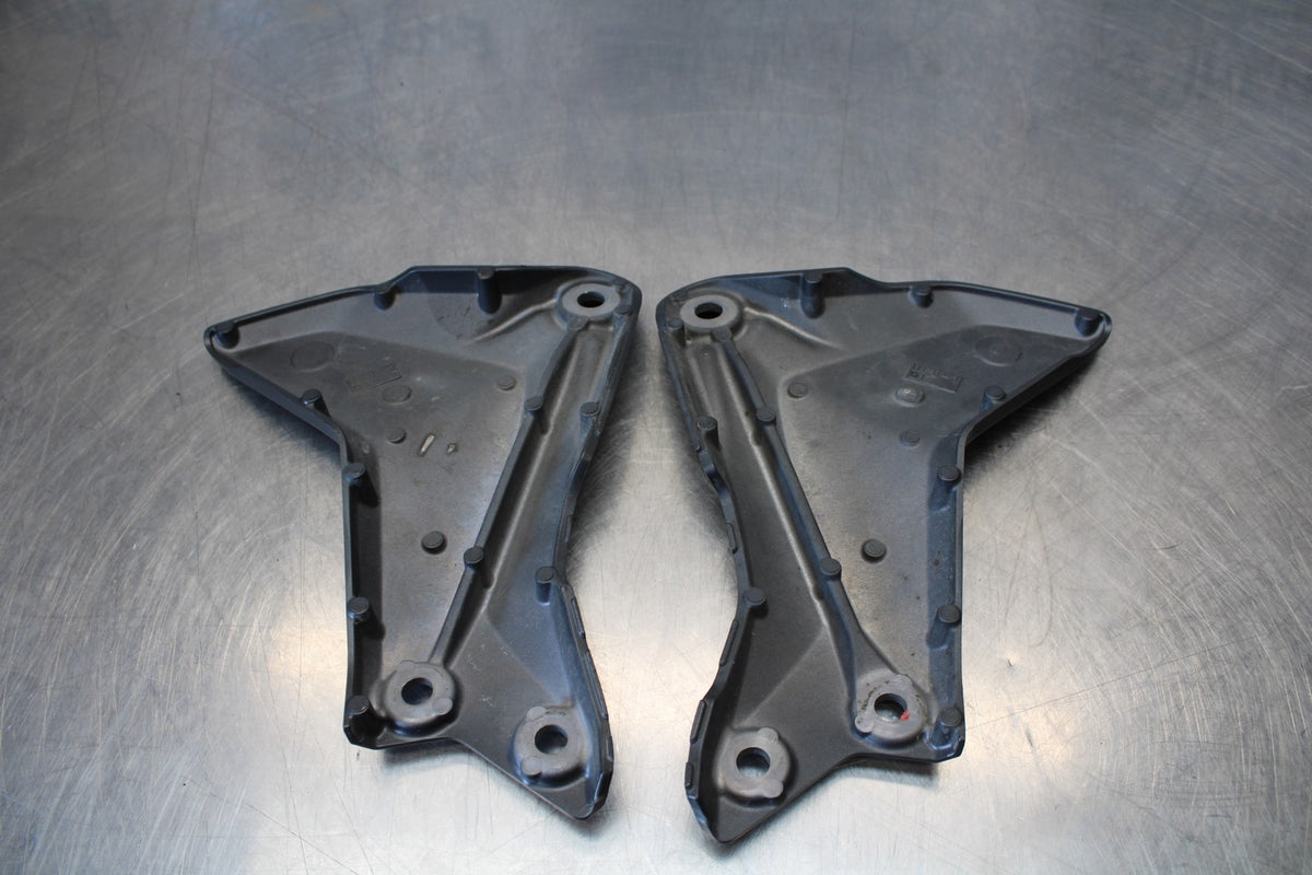 22-25 YAMAHA YZF R7 RIGHT LEFT FRAME MID SIDE COVERS COWLS PANELS TRIM BB176