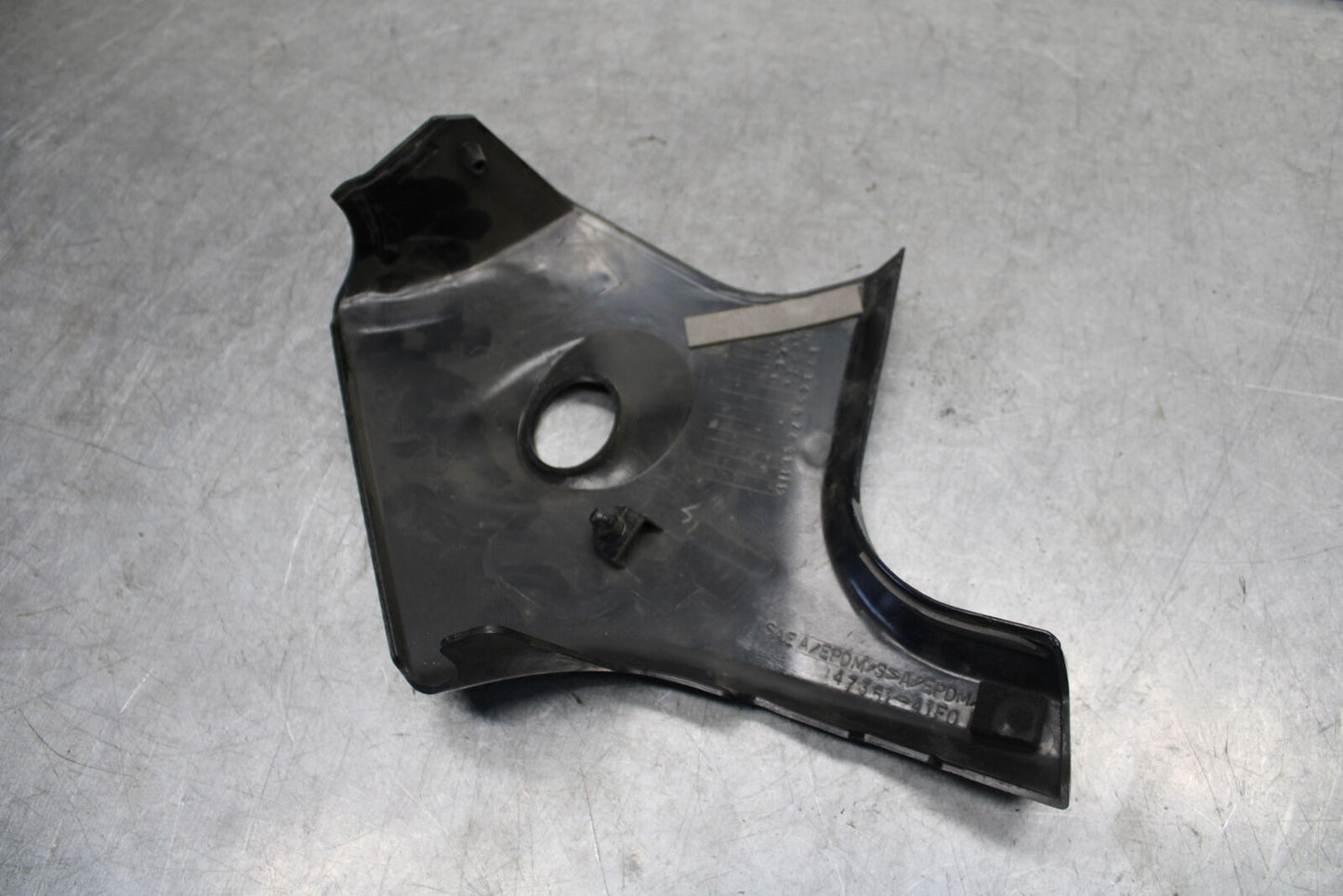 05-06 SUZUKI BOULEVARD M50 NECK FRAME COVER COWL BB671