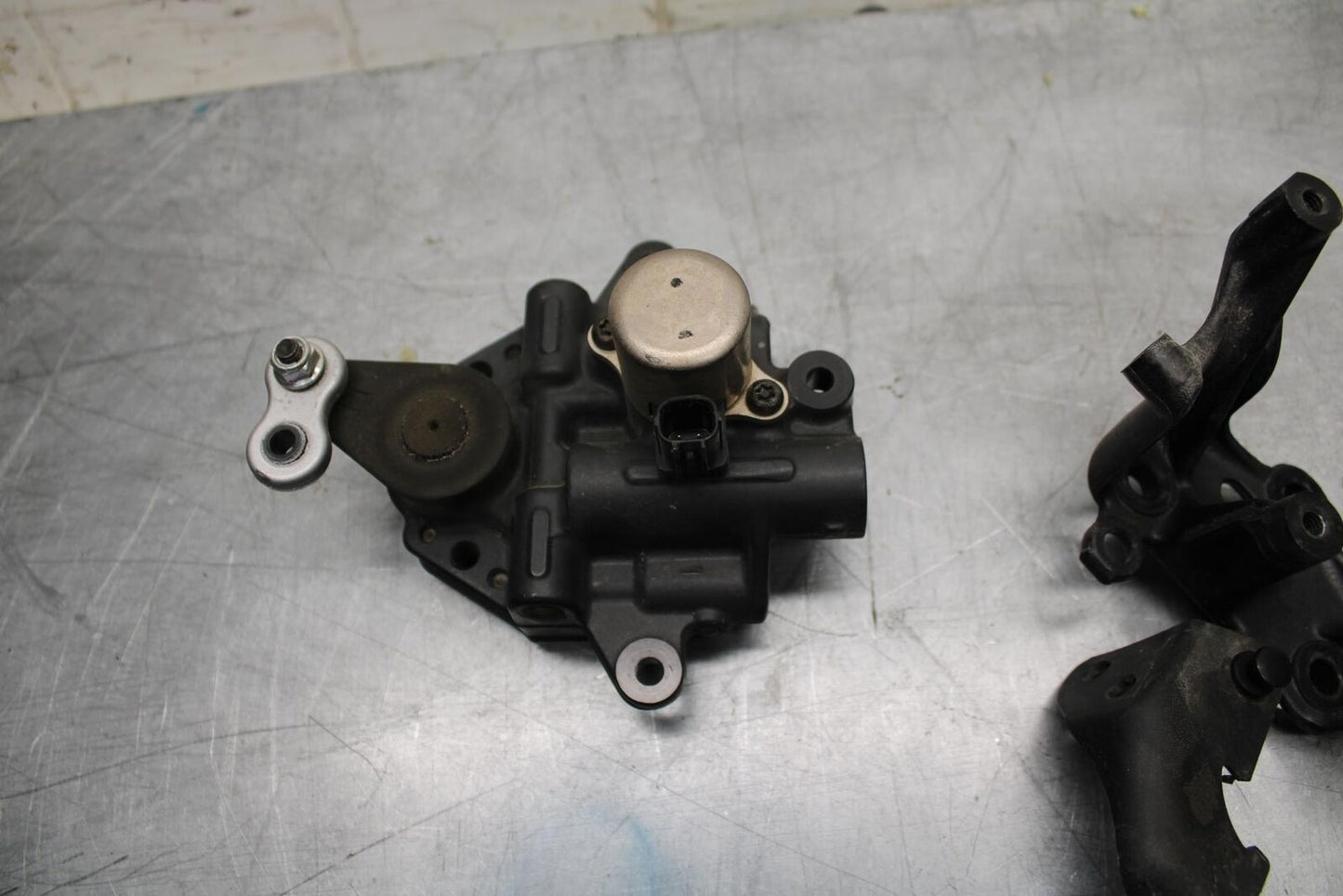 06-07 HONDA CBR1000RR STEERING DAMPER  53700-MEL-023 53740-MEL-000 BB464
