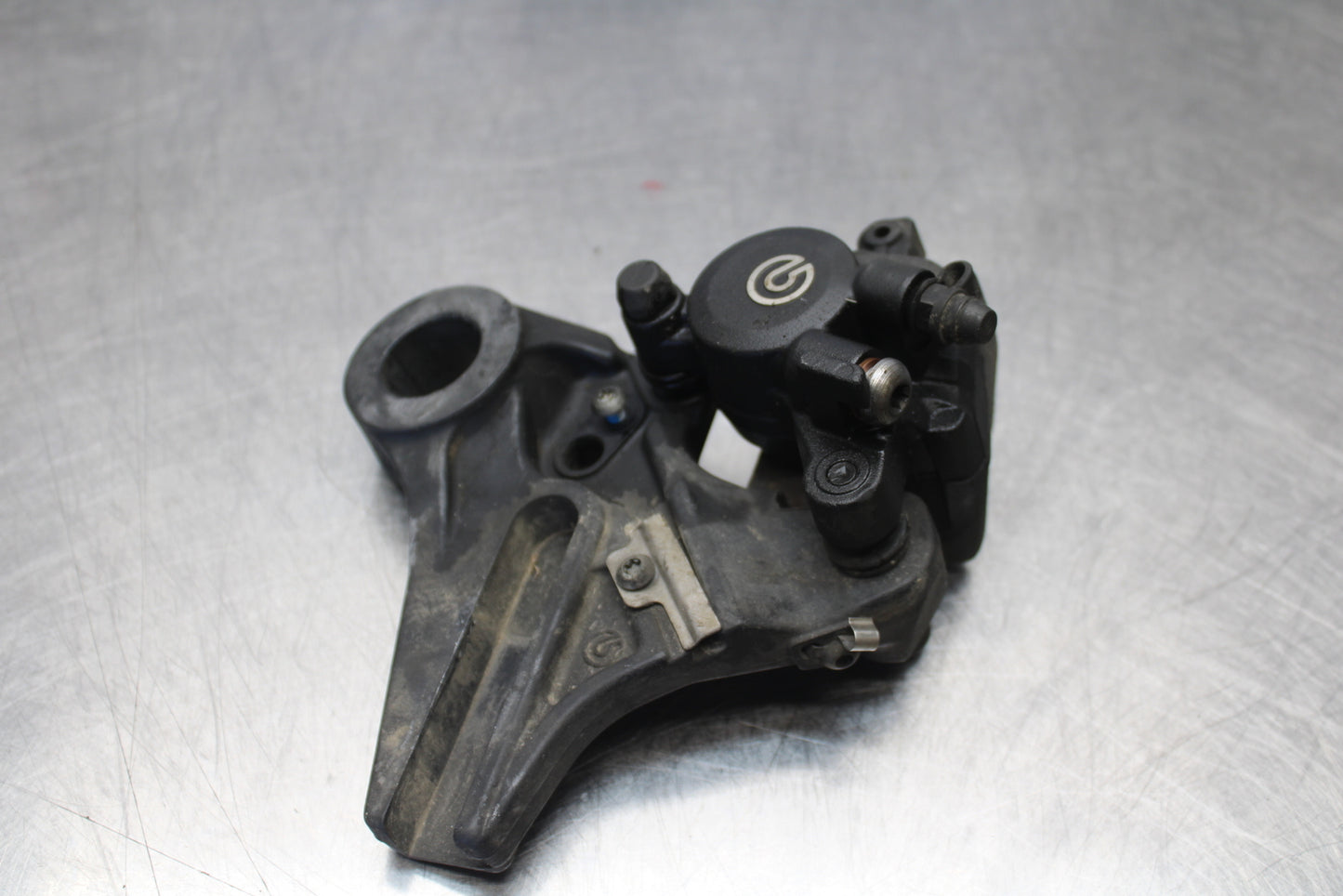 10-11 BMW S1000RR REAR BACK BRAKE CALIPER W MOUNT BRACKET BB168