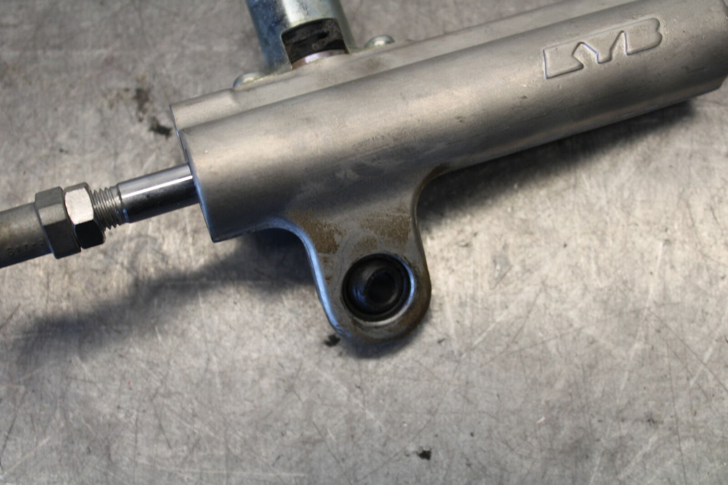 11-24 SUZUKI GSXR750 STEERING DAMPER STABILIZER BB687