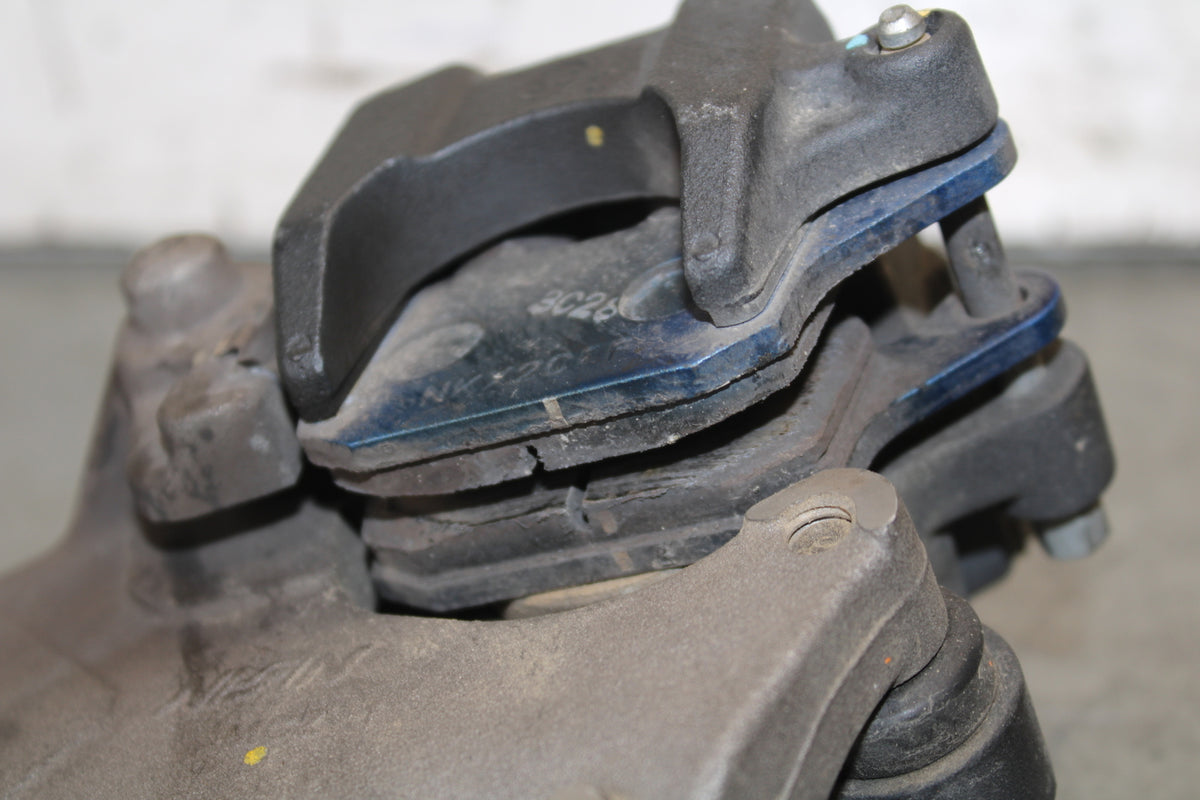 13-15 HONDA CBR500R REAR BACK BRAKE CALIPER W MOUNT BRACKET 43150-MGZ-J01 BB704
