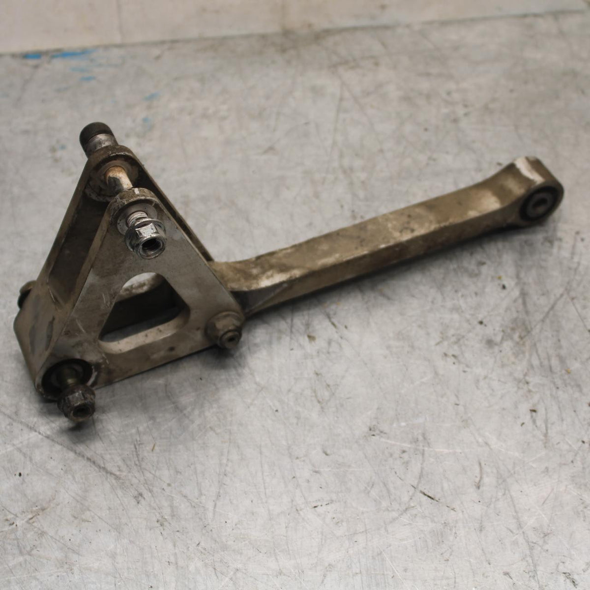 07-08 YAMAHA YZF R1 REAR DOGBONE SHOCK LINKAGE LINK BB425