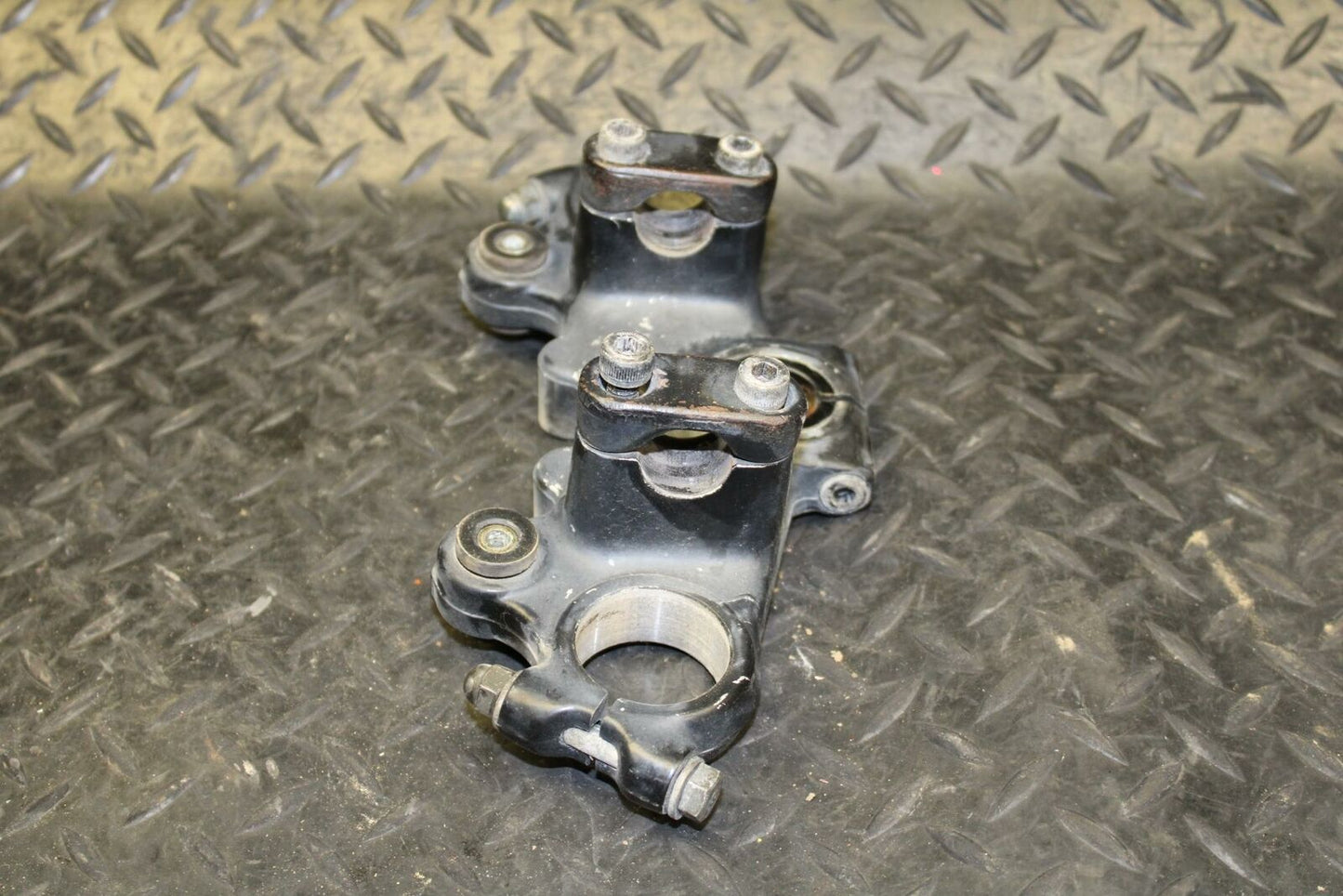 80-81 YAMAHA XS1100 SPECIAL FORKS UPPER TRIPLE TREE CLAMP bb174