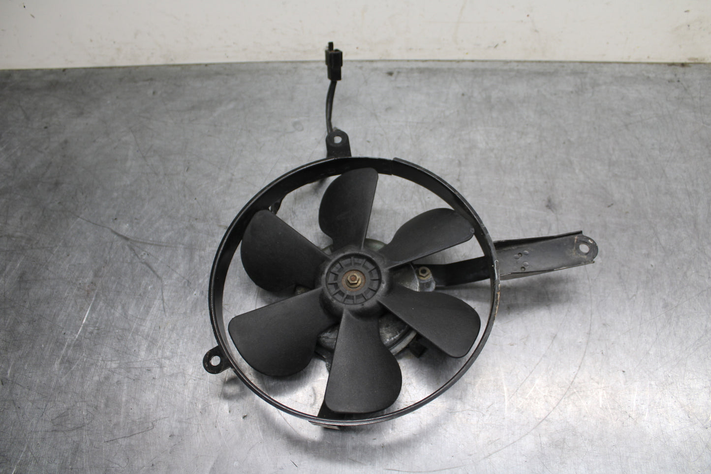 00-01 YAMAHA YZF R1 ENGINE RADIATOR COOLING FAN BB755