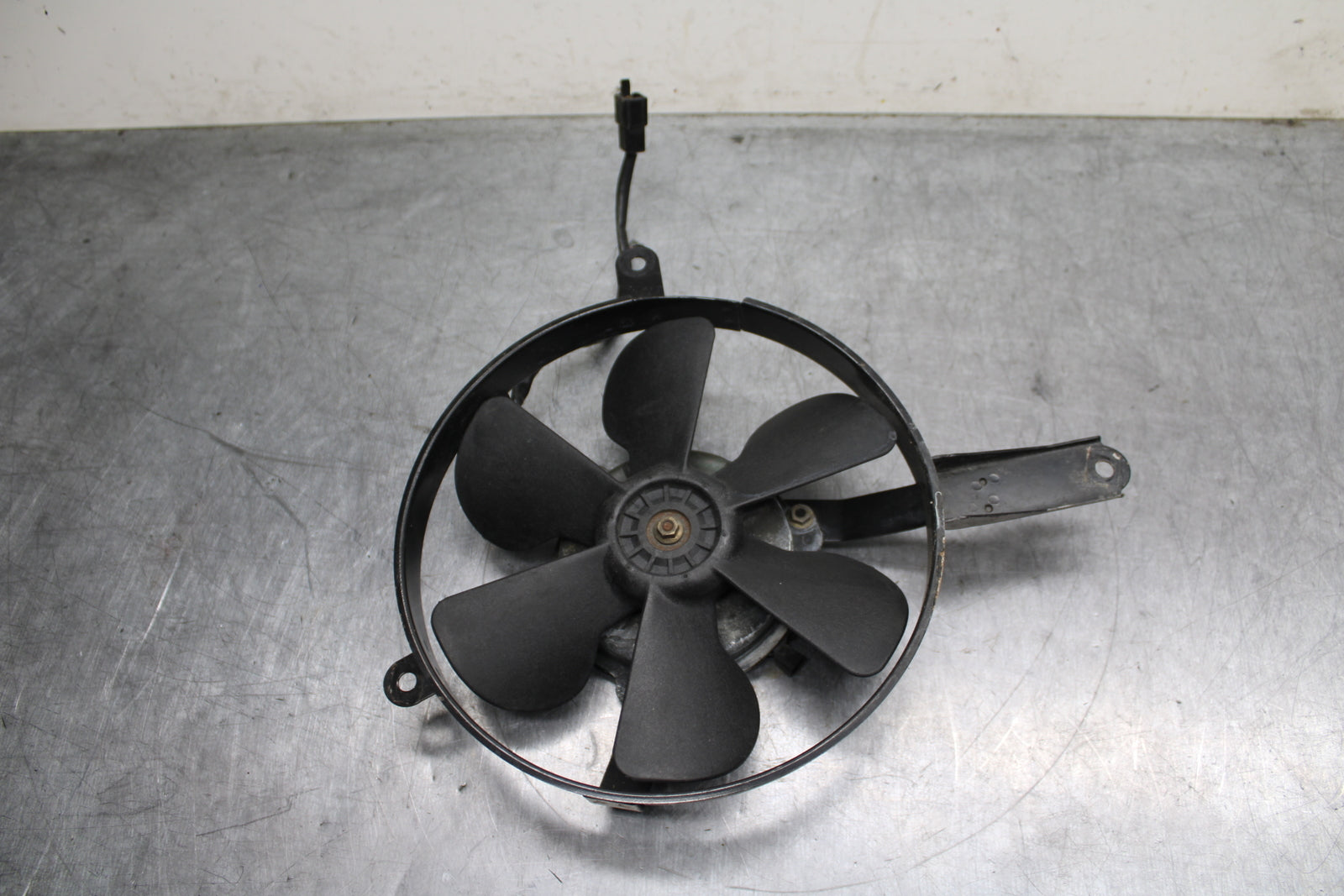 00-01 YAMAHA YZF R1 ENGINE RADIATOR COOLING FAN BB755