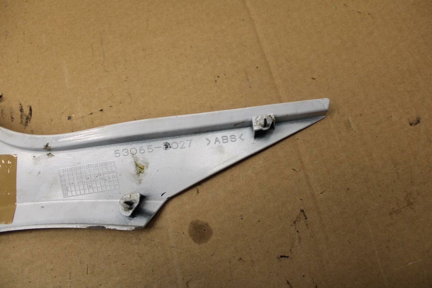 15 KAWASAKI NINJA 300 EX300  RIGHT FRONT SIDE SEAT SADDLE PANEL TRIM COWL BB395